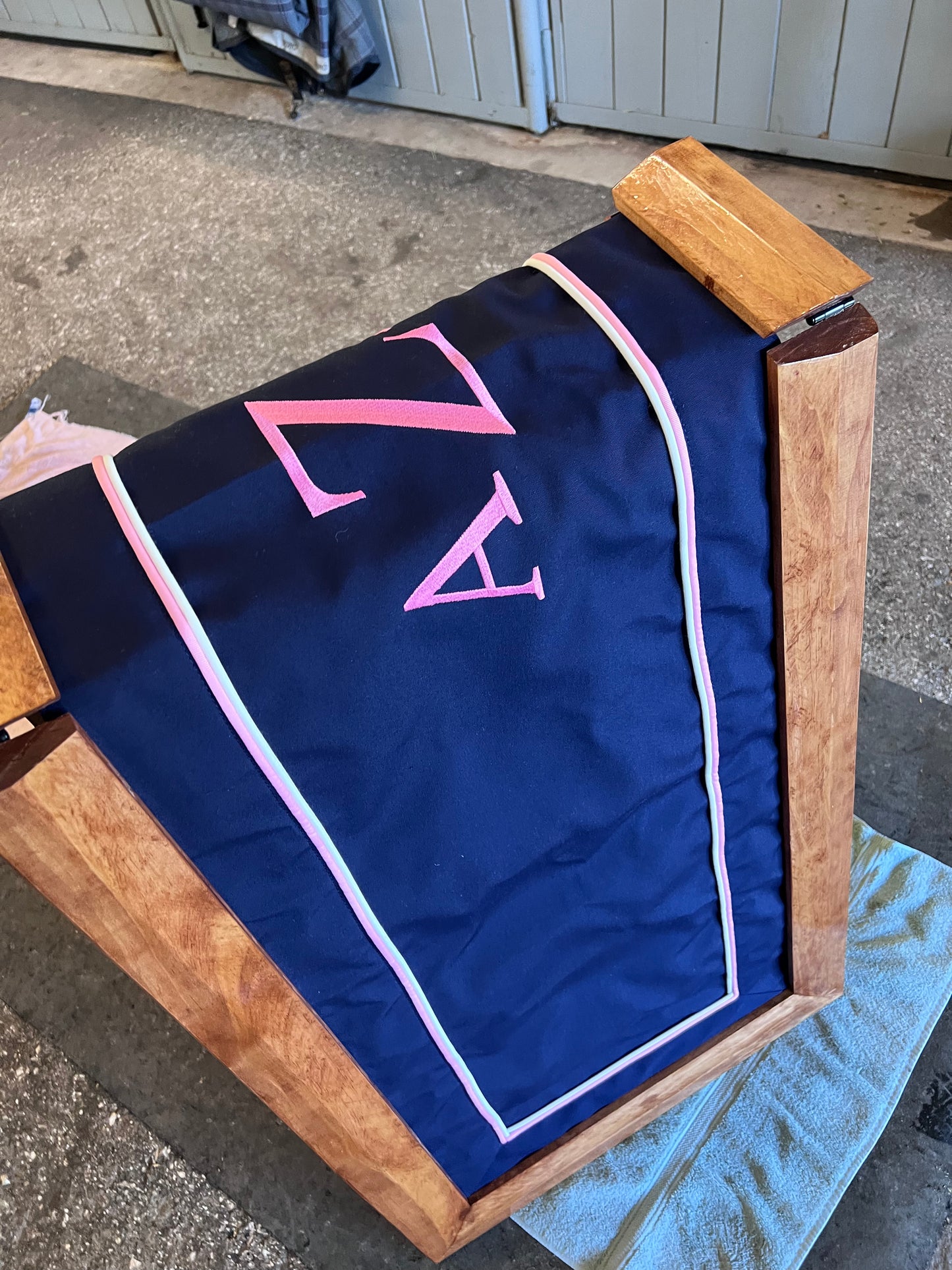 Z Folding Banner Frame